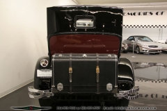 lincoln30brgndyblk24